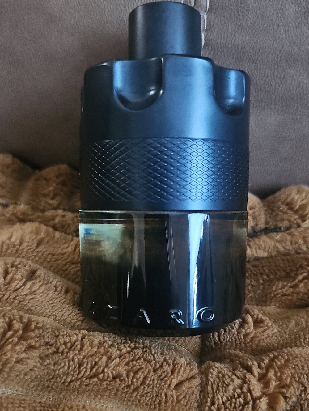 Men's Dark Glass Fragrance Bottle with Textured Black Cap